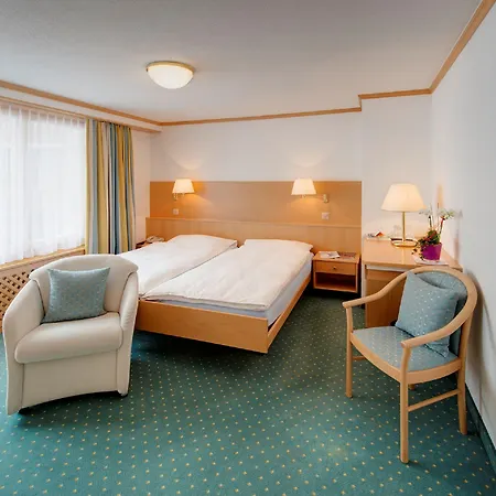 采尔马特大都会spa酒店 4*