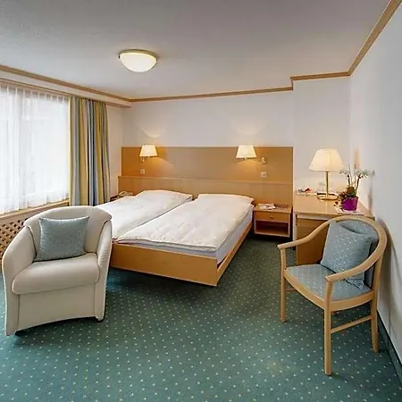 Metropol & 4*