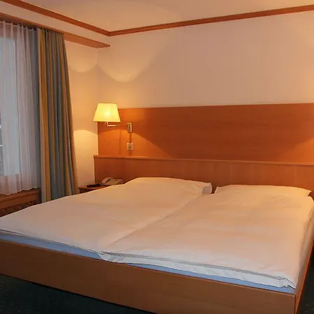 Hotel Metropol & 4*
