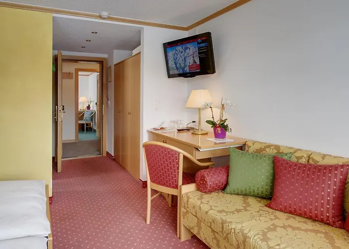 Metropol & 4* צרמט