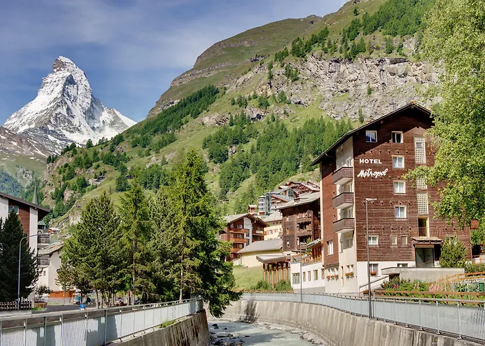 Metropol & מלון 4*