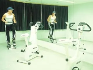 Metropol & מלון צרמט