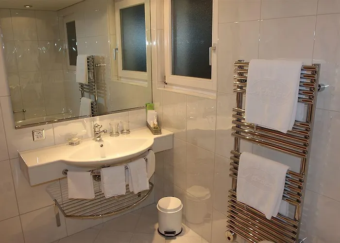 Metropol & 4* צרמט